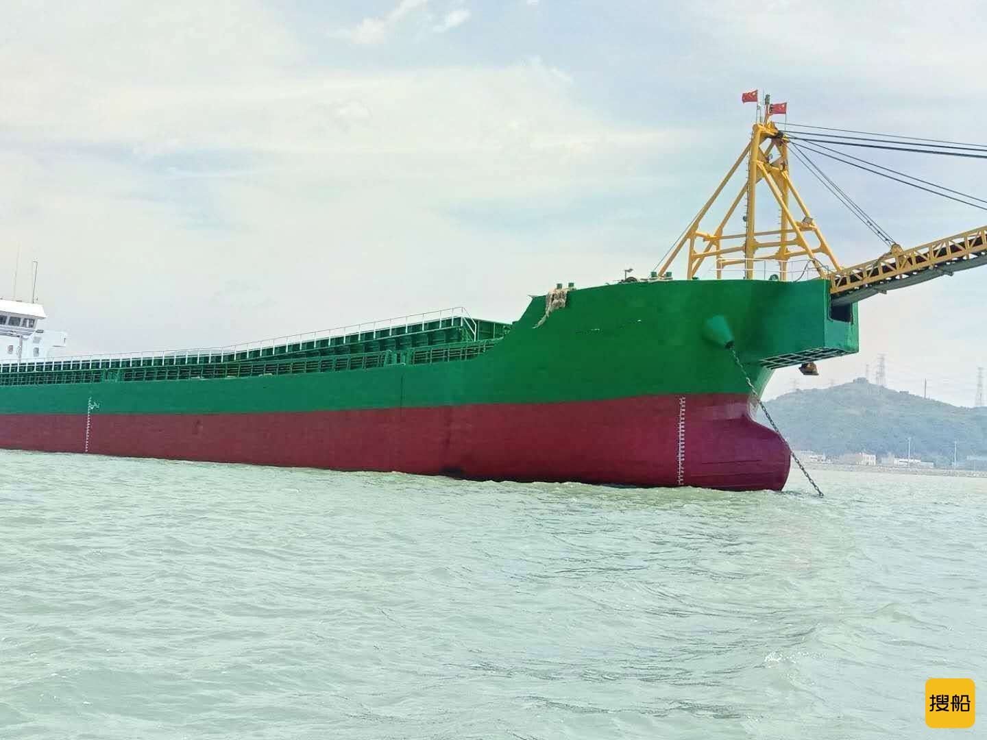 2013年安微造沿海7000吨自卸砂船