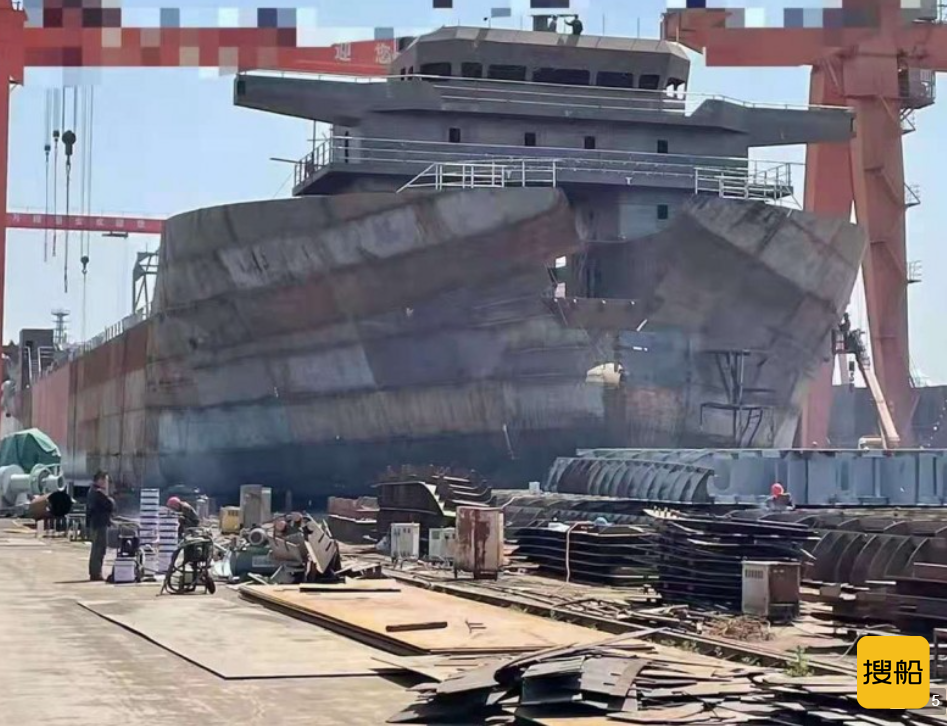 出租2021年造12000吨前驾驶大件甲板驳船
