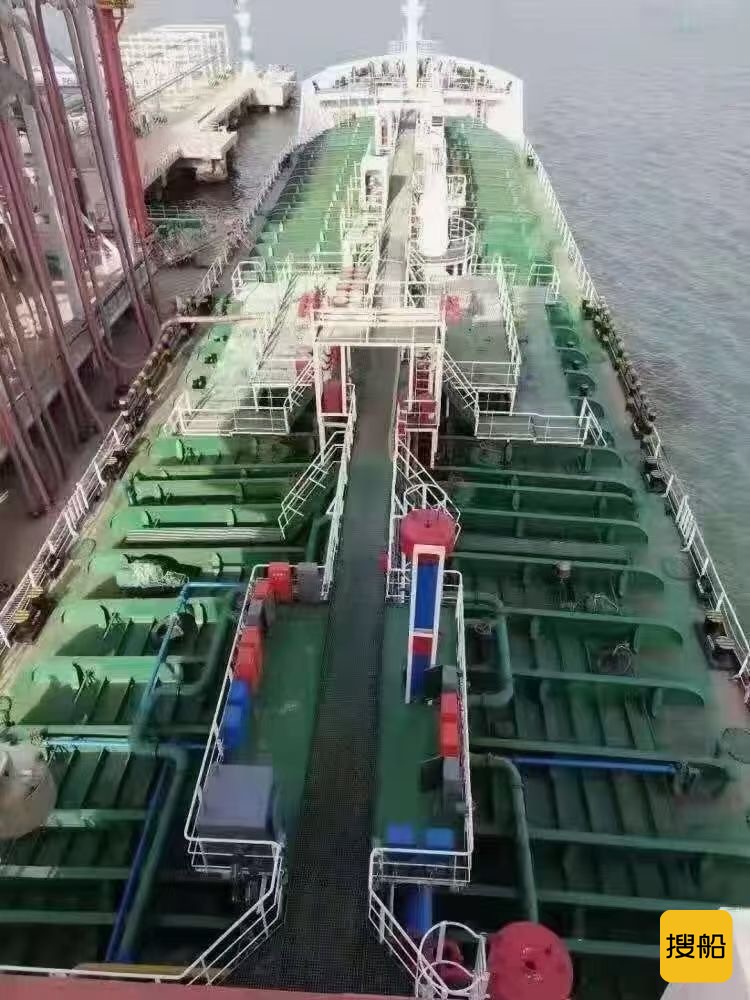 出售8000吨油船