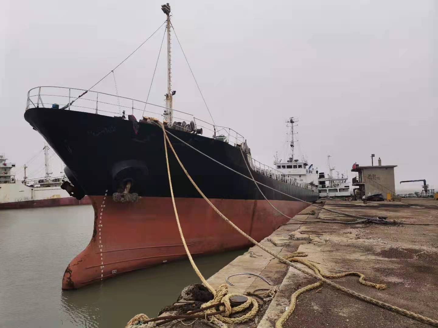 高价回收，海船，内河船，无手续船优先考虑。