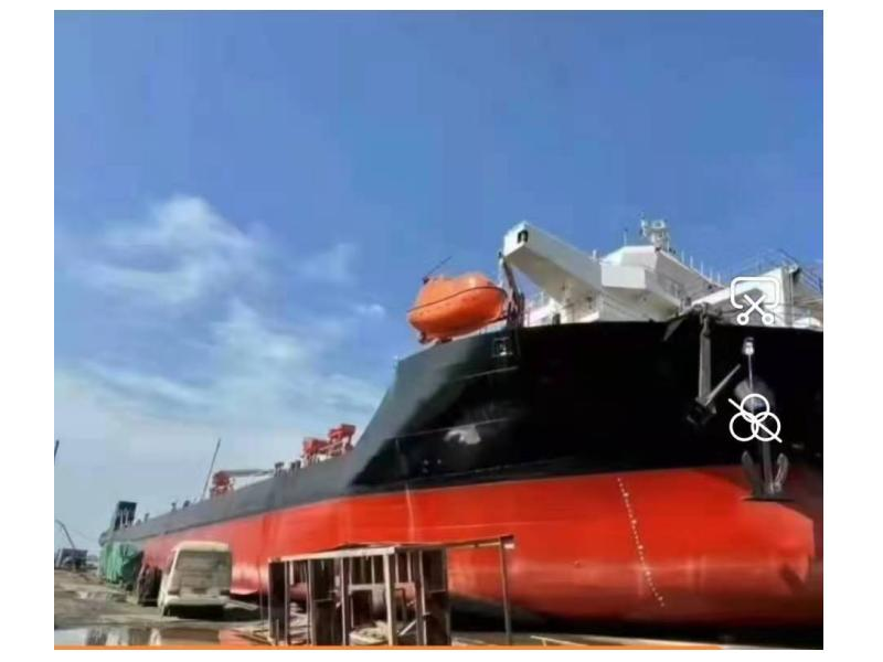 出租12500吨新造前驾驶甲板驳船，租半年