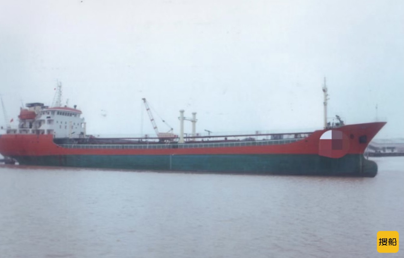 出售:6000吨双底双壳油船