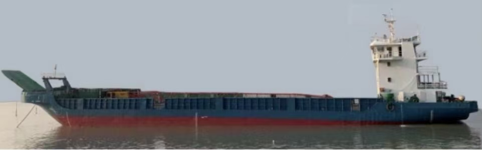 出售： 2015年4000吨甲板货船