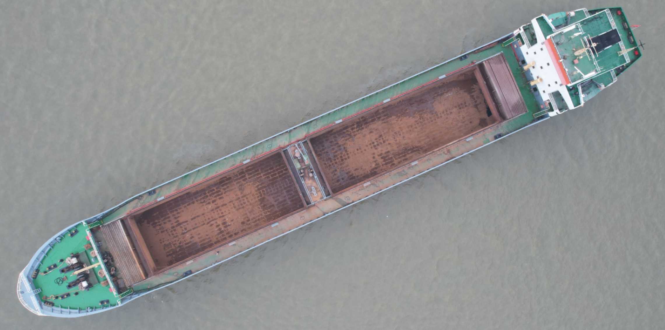 出售2005年浙江造6010吨散货船