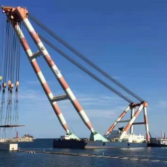 出售2000吨浮吊船