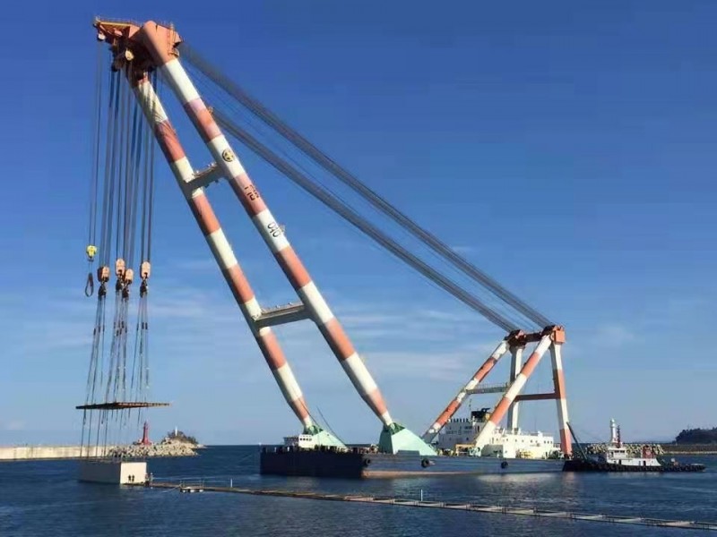 出售2000吨浮吊船