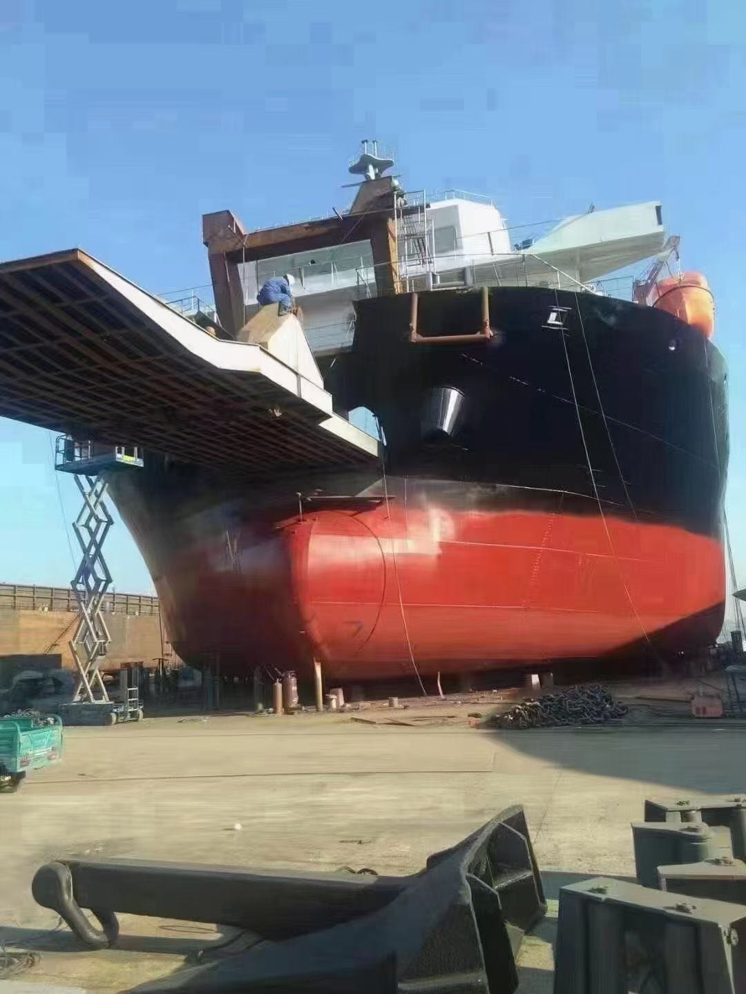 编号H10出售：在建11500吨28米宽前驾驶甲板驳近海 