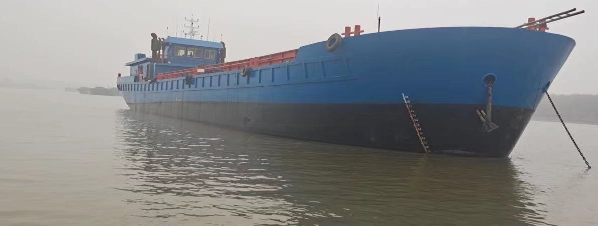 沿海3550吨运泥船