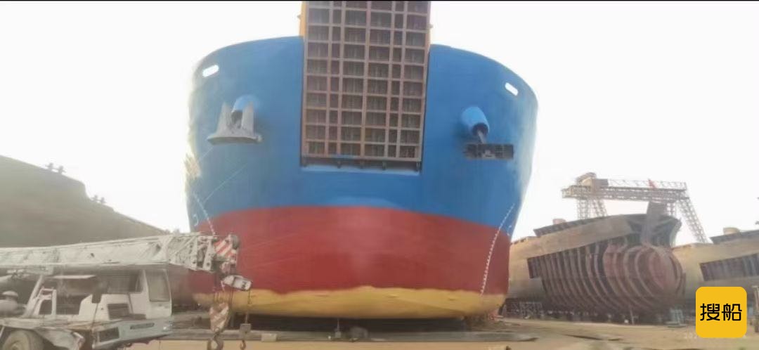 出售8100吨甲板驳船