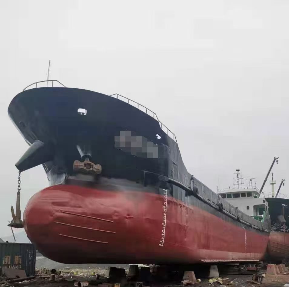 1350吨干货船