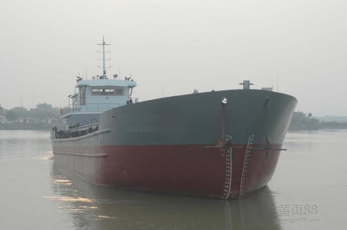 2006年1000吨多功能货船出售