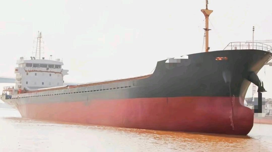 出售2004年5030吨散货船
