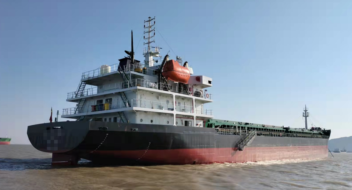 出售: 【散货船】7498吨，2021年浙江造