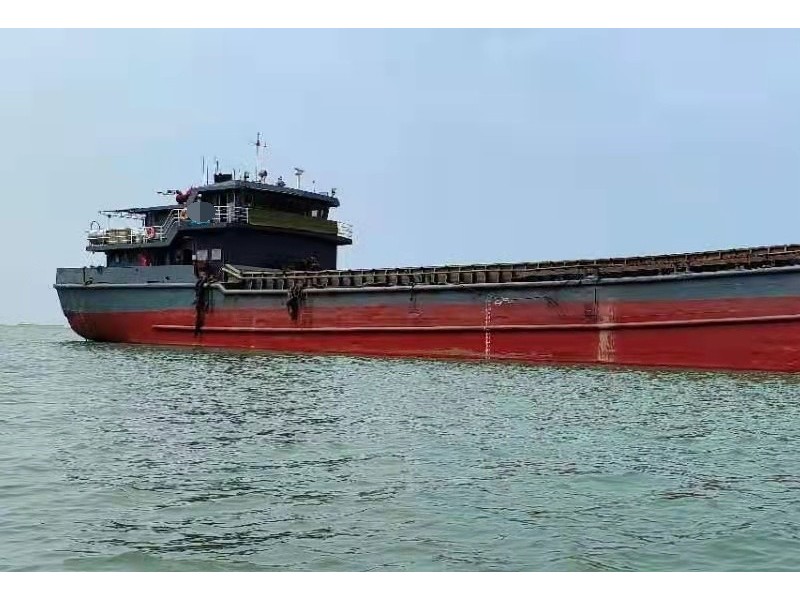出售2006年造2300吨沿海开底泥驳 运泥船