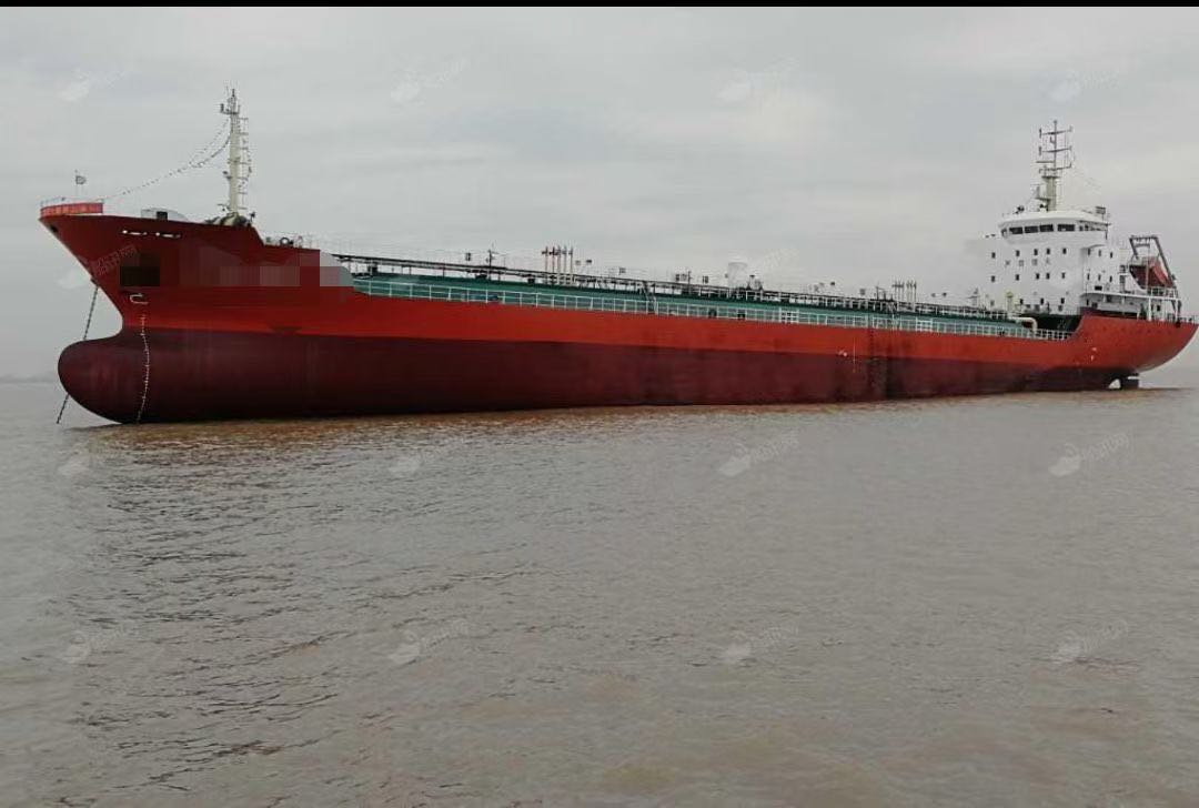 船东委托出售7500吨油船