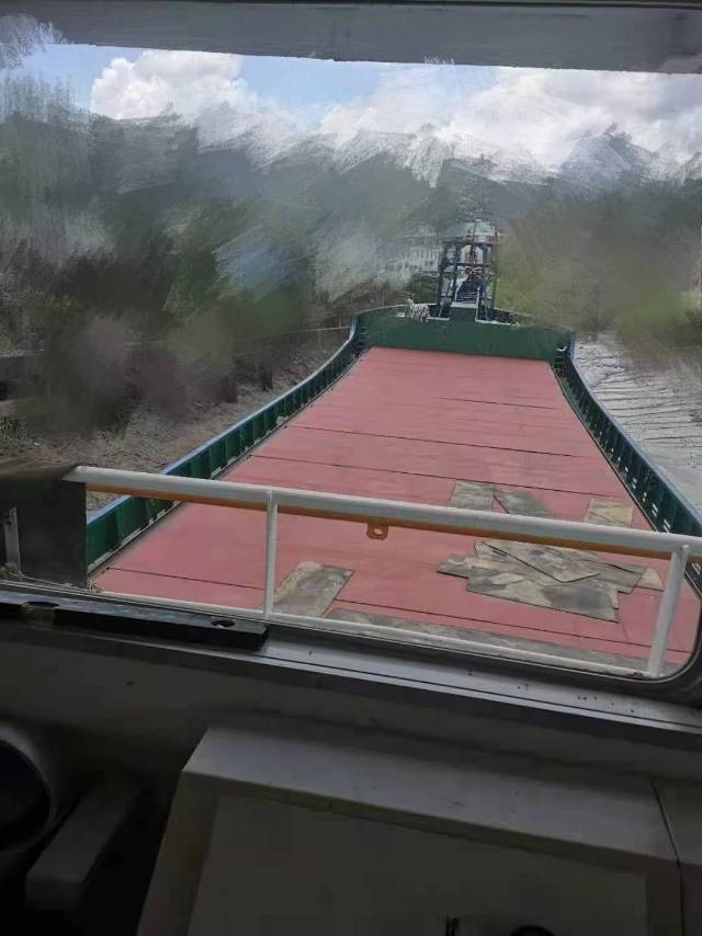 自卸沙船