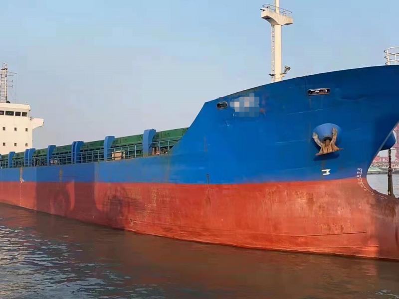 出售: 【多用途船】3900吨装186箱，2005年湖南造
