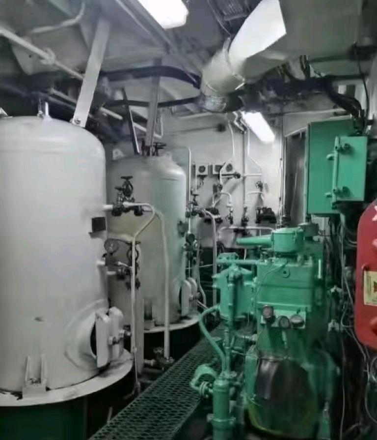 11000吨散货船