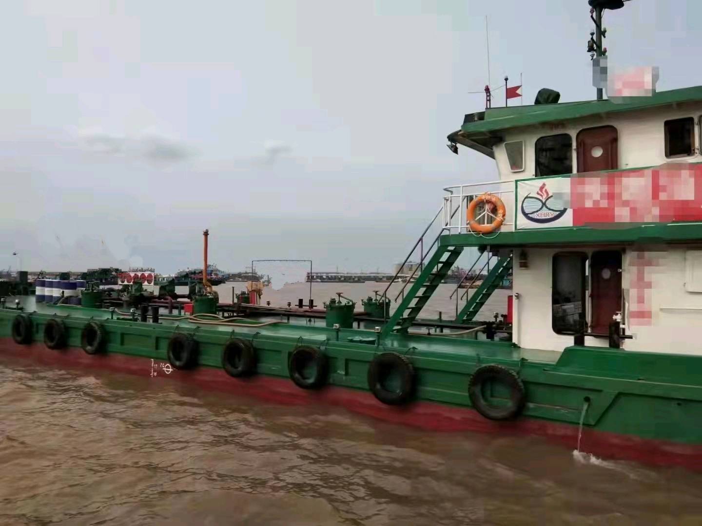 内河加油船
