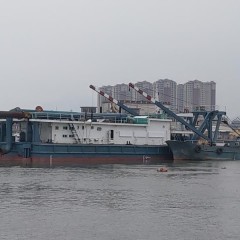 卖绞吸挖泥船图2