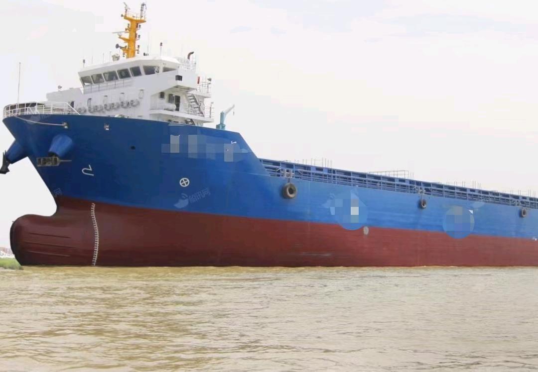 出售： 2016年造10000吨敞口集装箱船