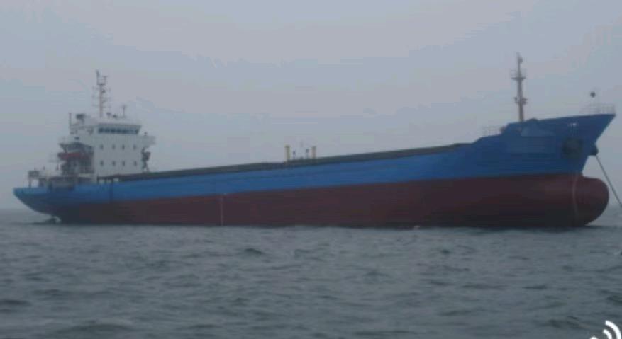 出售： 5000吨单壳散货船