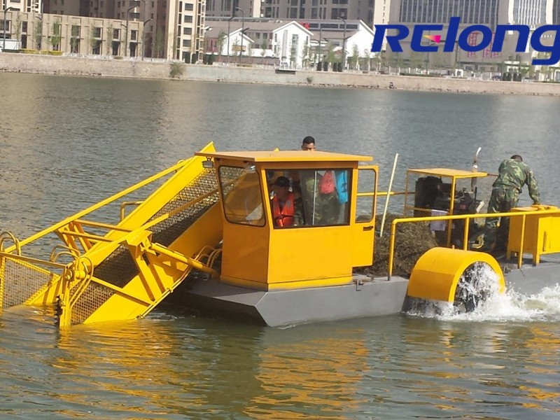 割草船 割草船厂家 半自动割草船 水面割草设备