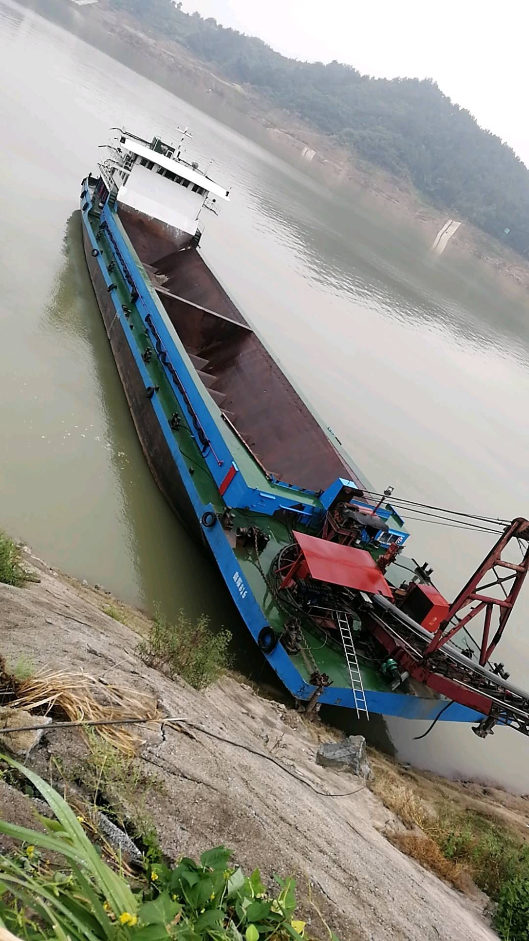 出售：2000吨旋转皮带自卸船