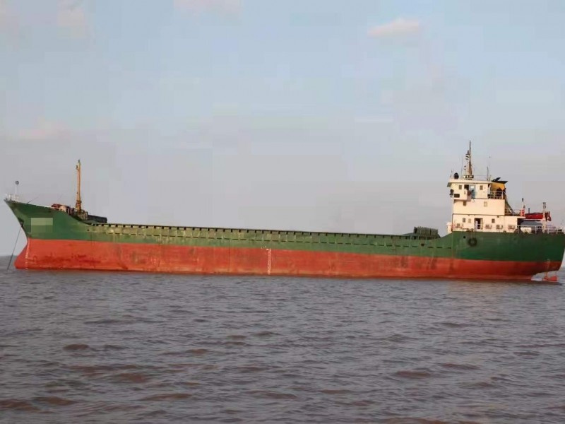 出售: 【散货船】2700吨，2002年浙江造