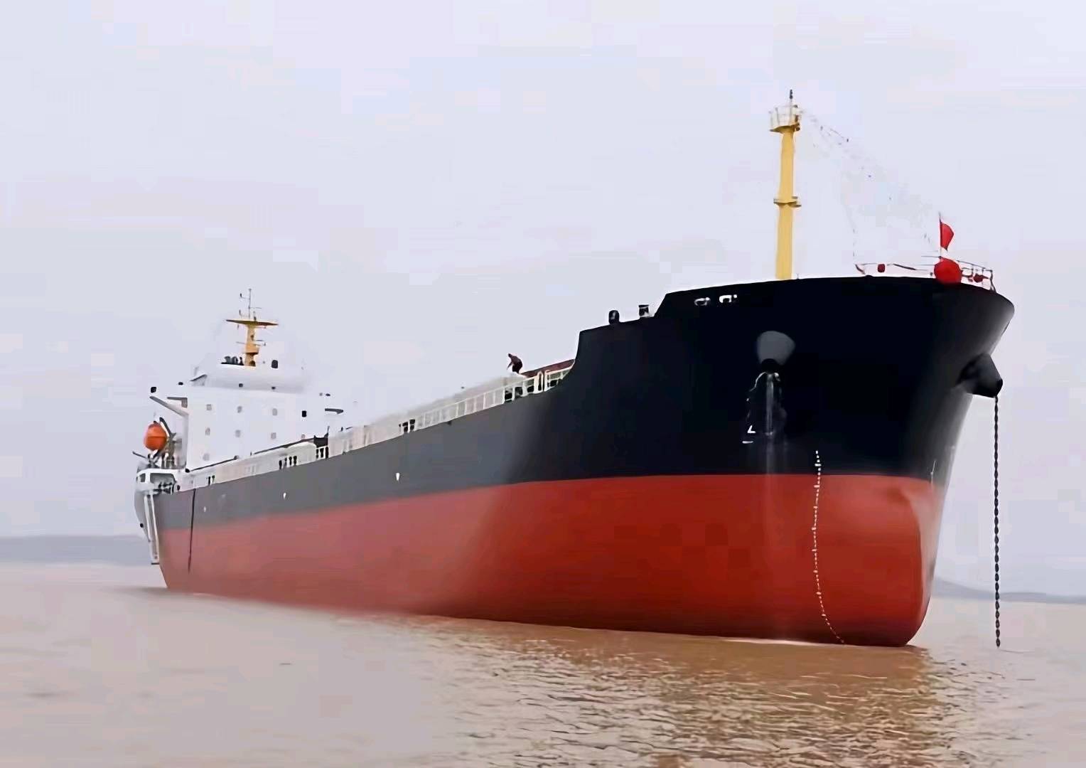 出售2021年20700吨散货船