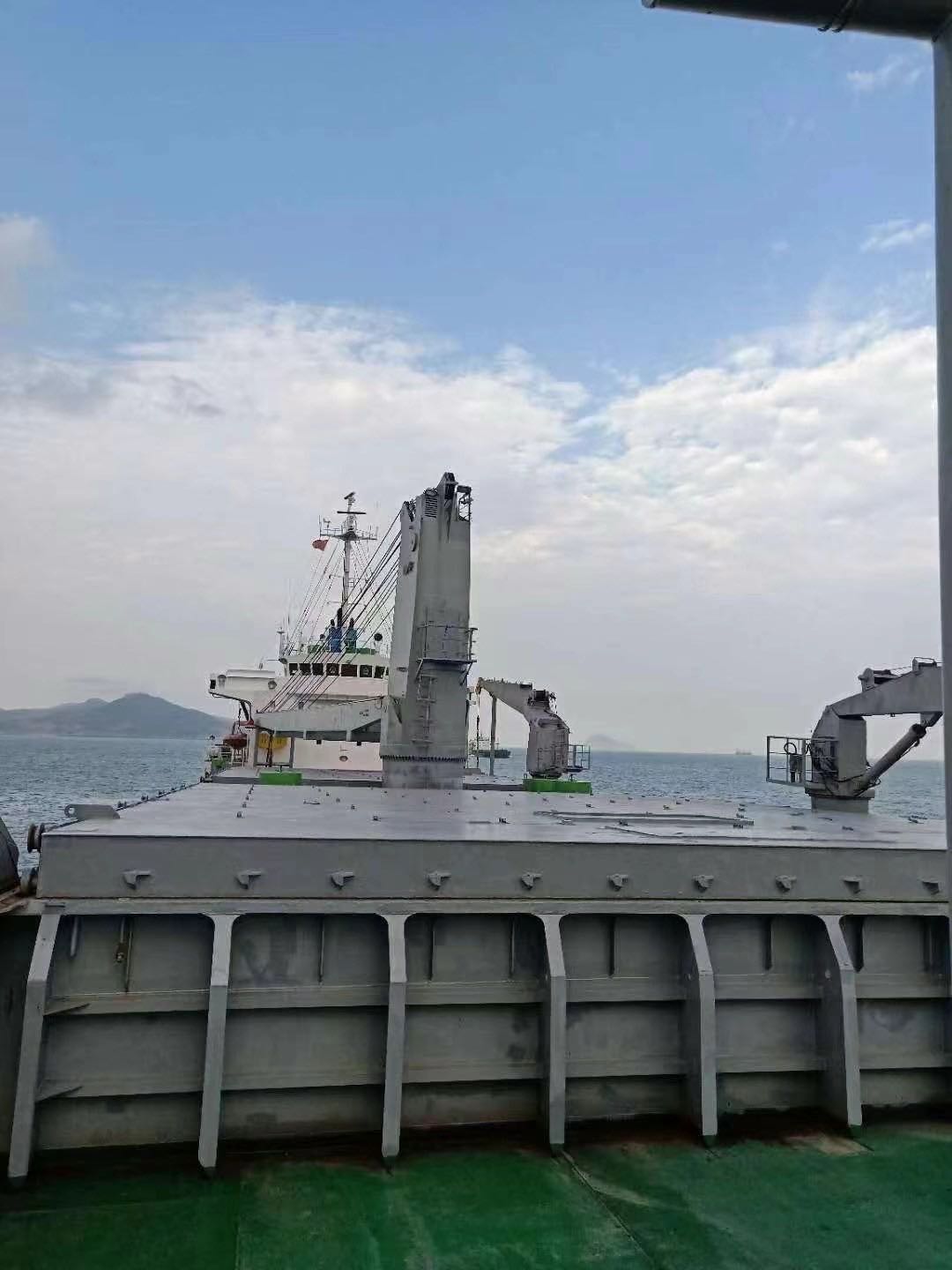 出售01年日本造6800吨散货船