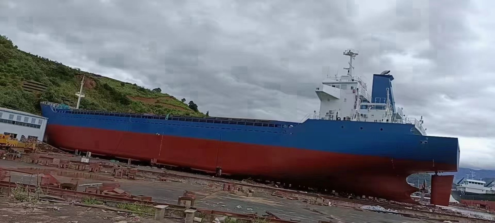 出售.6200吨集装箱船