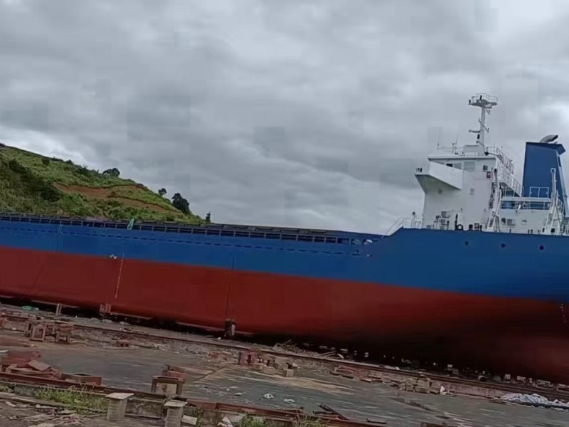 出售.6200吨集装箱船