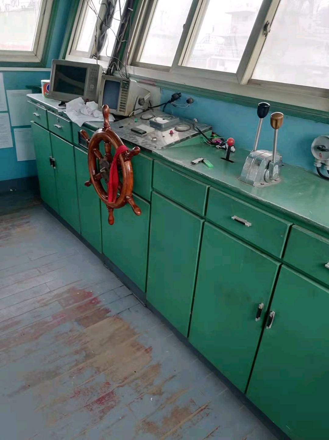 出售：沿海供油船