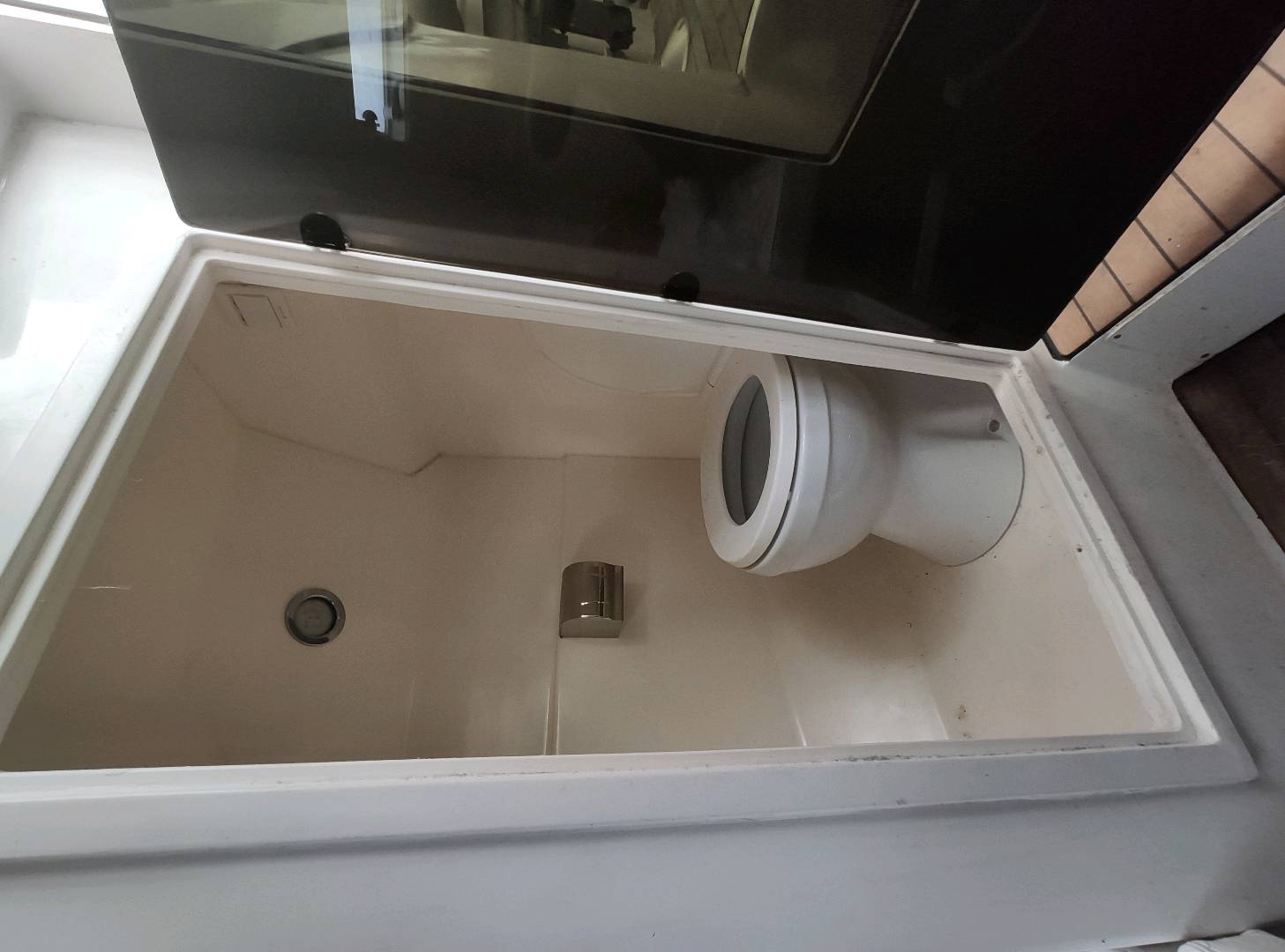 出售自用小游艇钓鱼艇