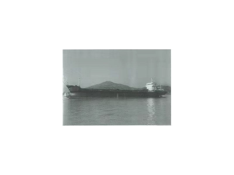编号032  出售05年5031吨散货船