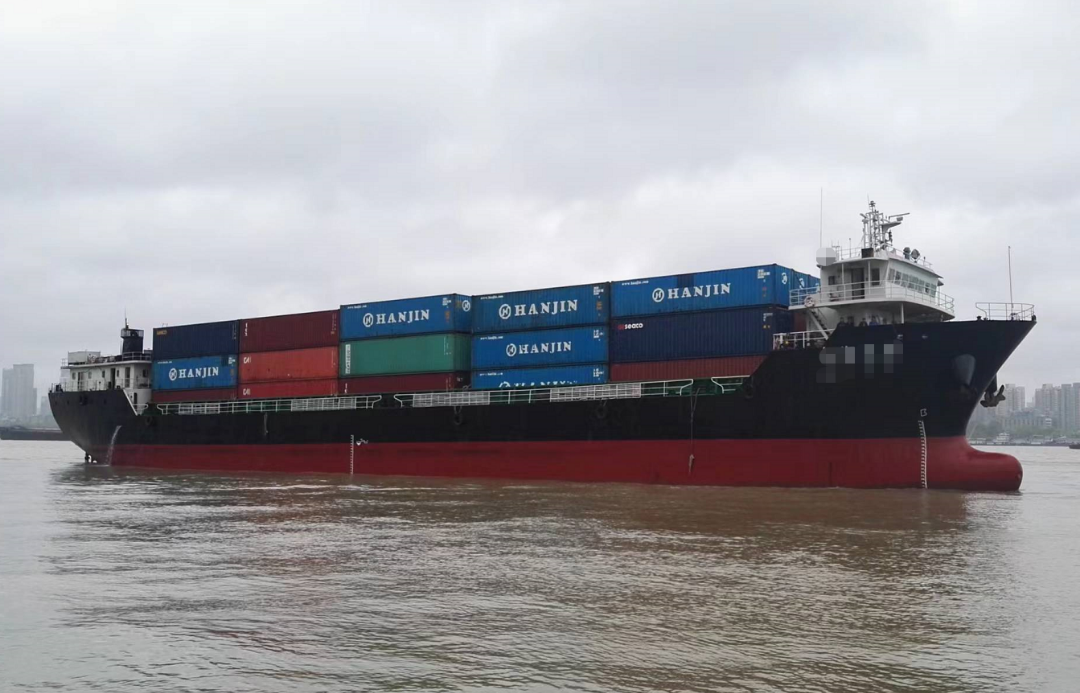 出售或出租:【集装箱船】4000吨262标箱，2010年江苏造，编号：B22041804