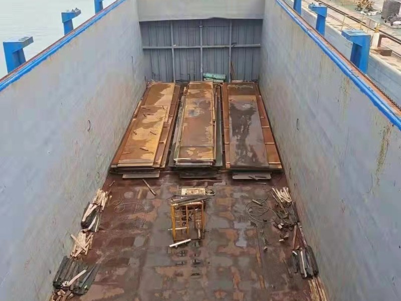 出售编号344 04年4430吨多用途船