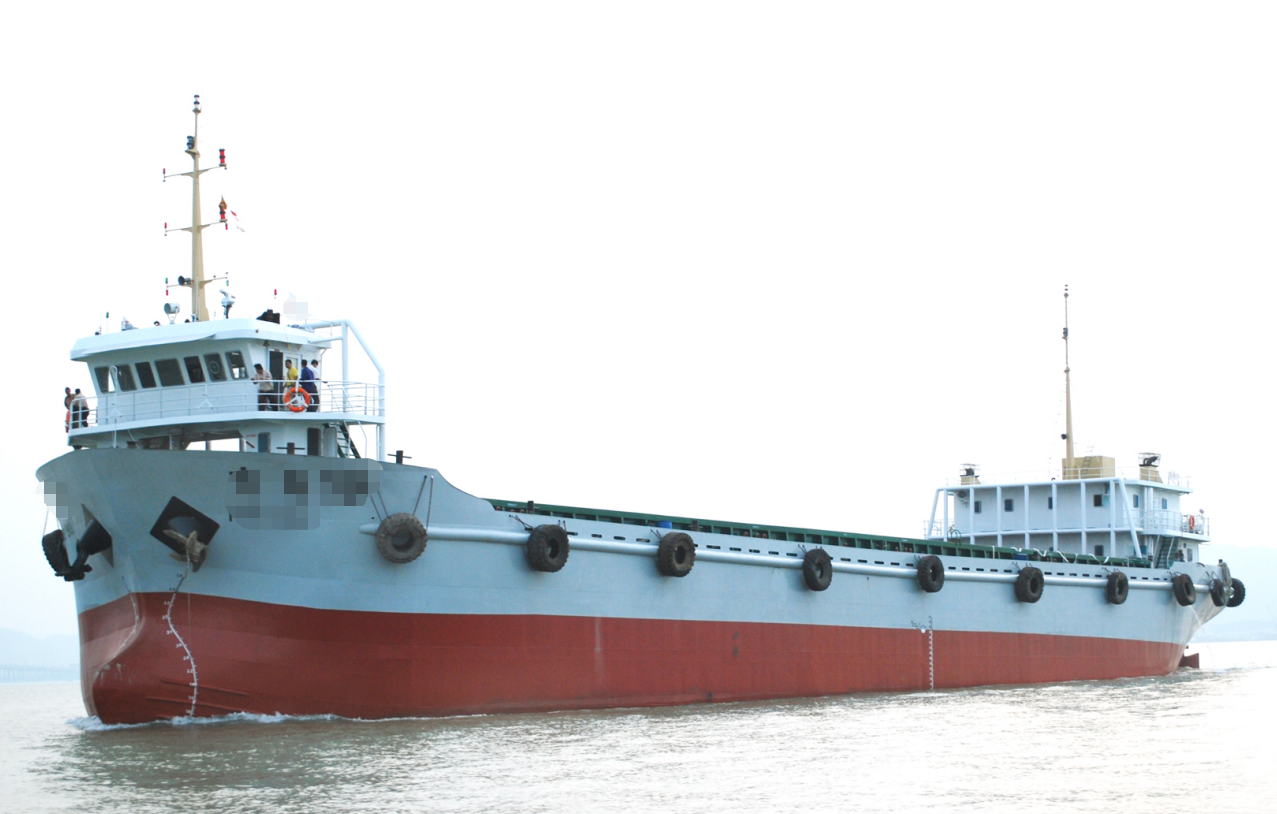 出售:【集装箱船】2700吨160重箱，2011年广东造
