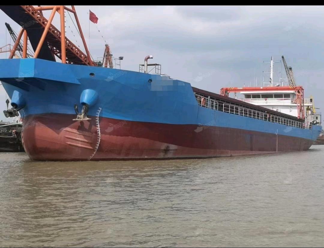 出售： 2019年造证书4200实载5000吨自卸船