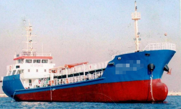 出售2007年造780吨近海双底双壳三级油船