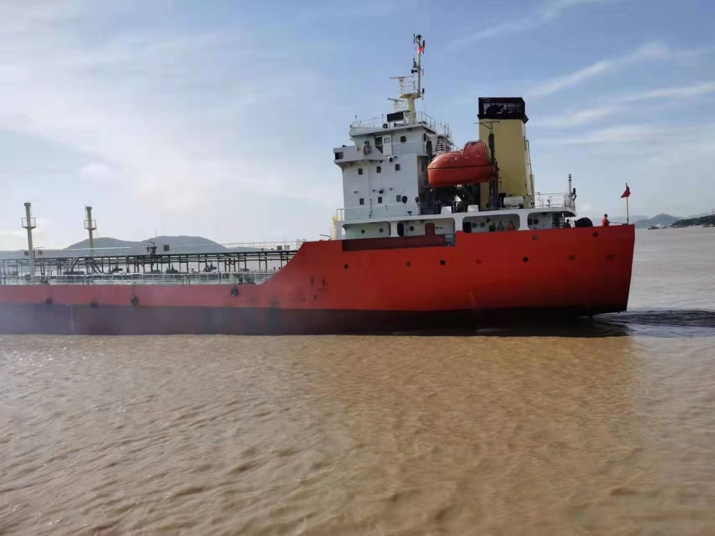 转让国内CCS检验2012年4300吨带加温油船