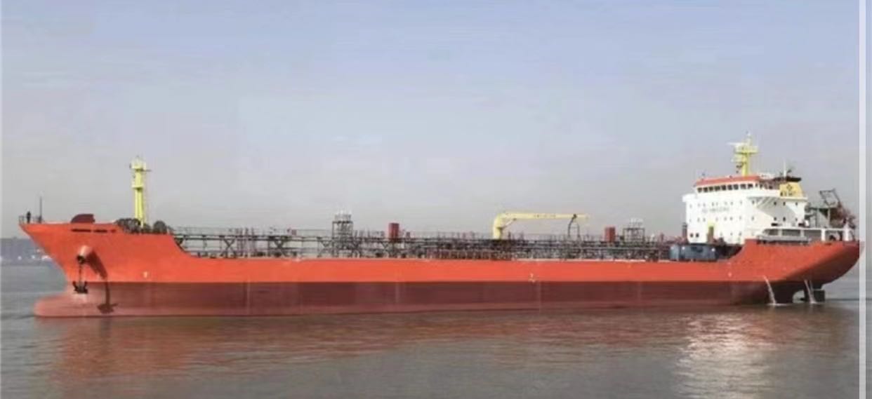 售2018年江苏造13000吨一级油船 CCS