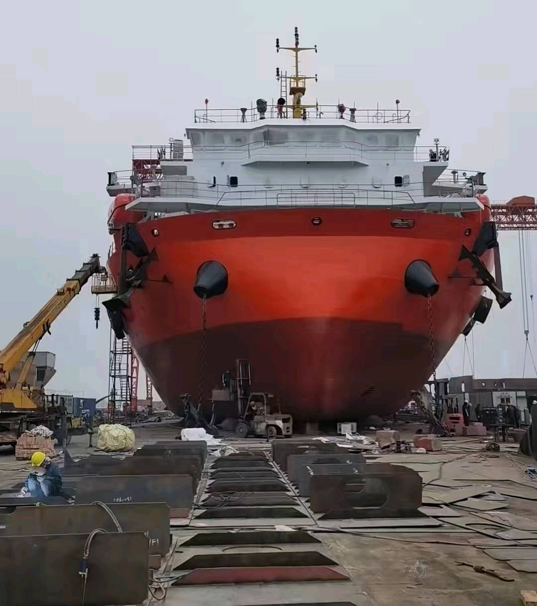 出售/出租现船： 已完工2021年底，23500吨前驾驶大件甲板驳船