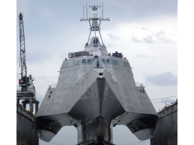 结构缺陷，美军独立级滨海战舰现船体裂缝