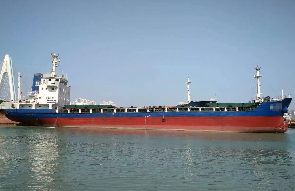 出售:多用途船3050吨144标箱2004年4807军工厂造