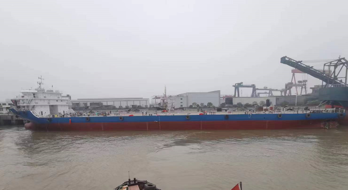出售:【前驾前跳甲板货船】7500吨，2022年江苏造