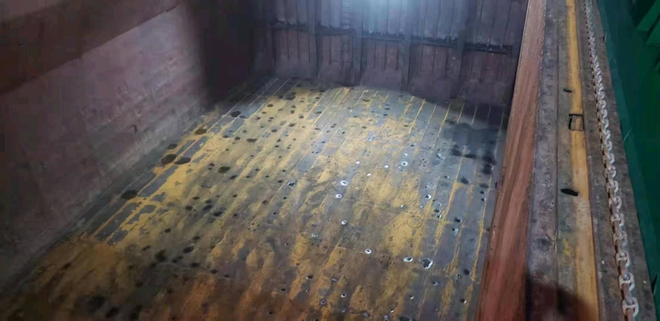 低价出售： 10000吨双壳多用途货船