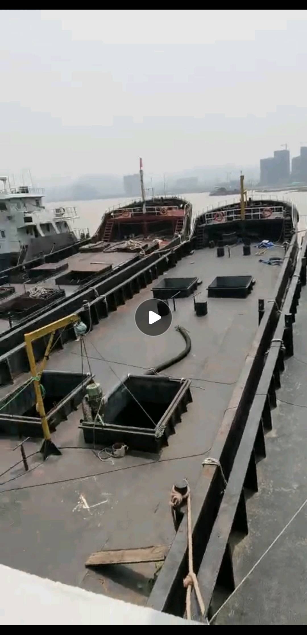出售1000吨运泥船