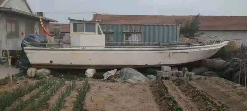 钓鱼艇